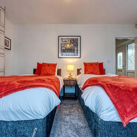 Dudley-5 Beds-Contractors-Parking-Long Stay! 외부 사진