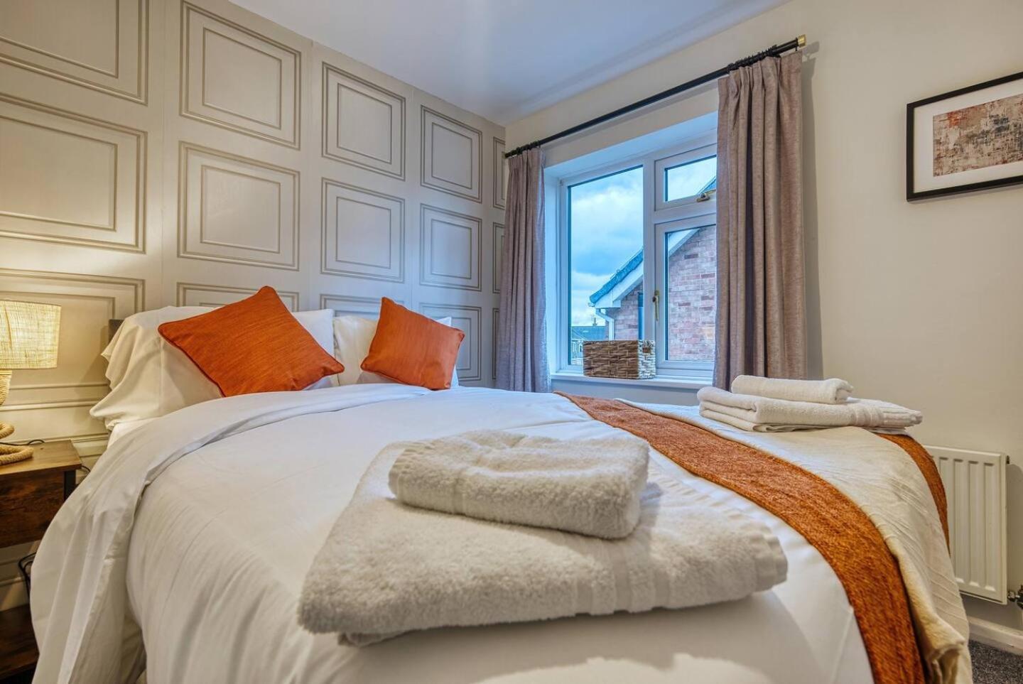 Dudley-5 Beds-Contractors-Parking-Long Stay! 외부 사진